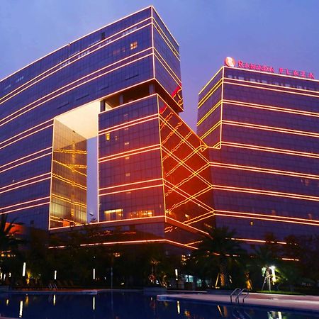 Hotel Ramada Plaza Liuzhou Liudong Zewnętrze zdjęcie