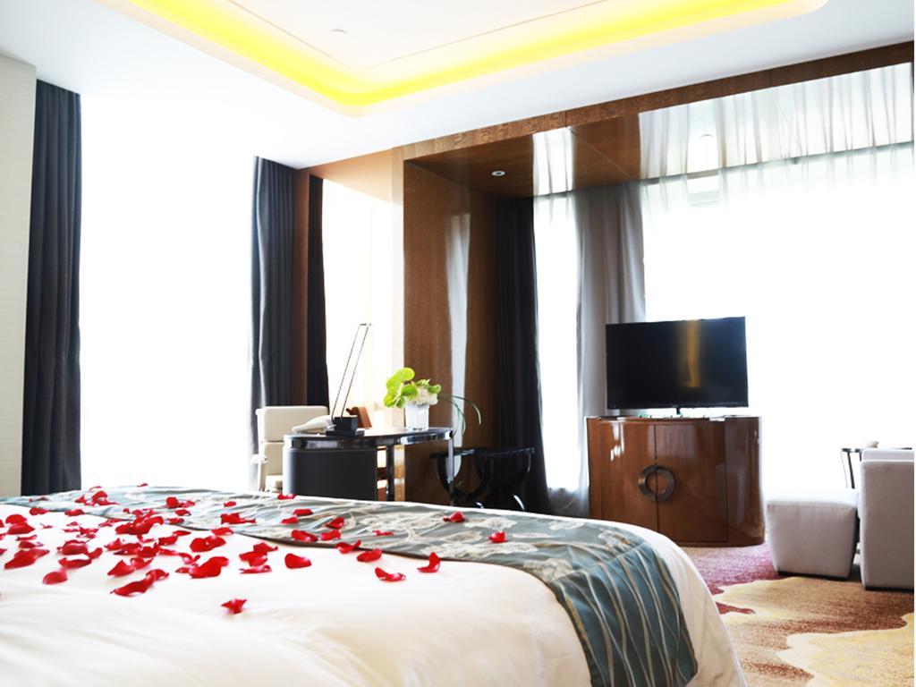 Hotel Ramada Plaza Liuzhou Liudong Pokój zdjęcie