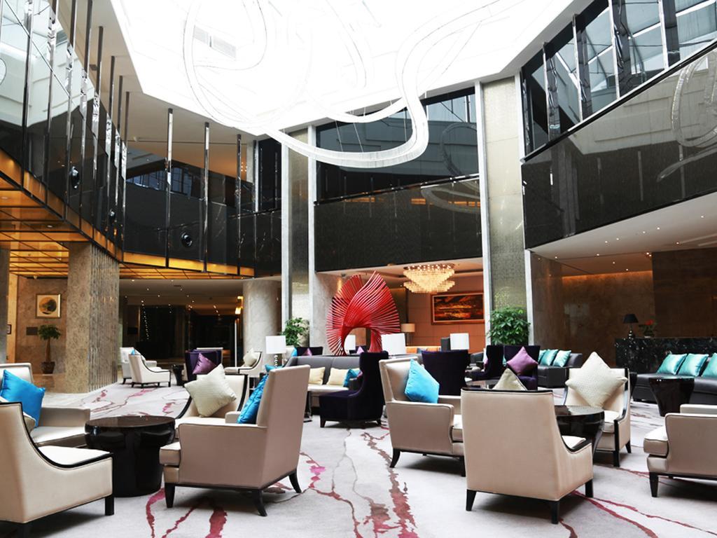 Hotel Ramada Plaza Liuzhou Liudong Zewnętrze zdjęcie
